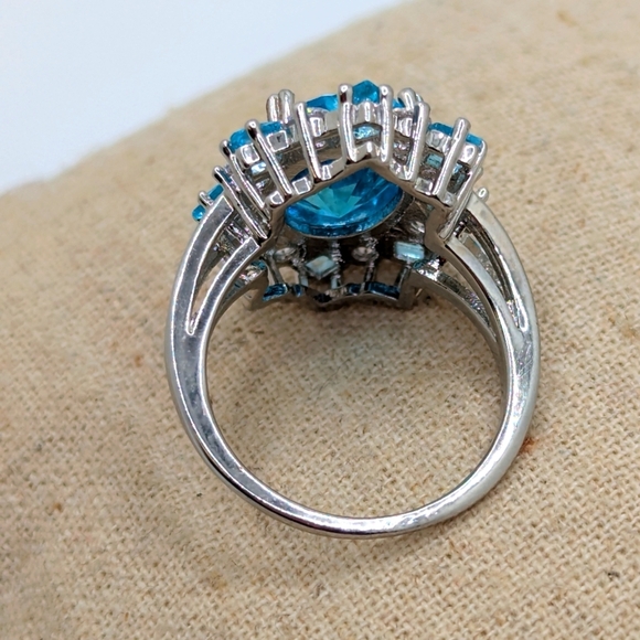 Swiss Blue Topaz Cluster Solitaire Halo Ring Sterling Silver Statement Ring - Picture 4 of 6